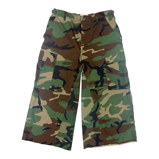 Reworked Baggy Capri Camo Cargo Pants